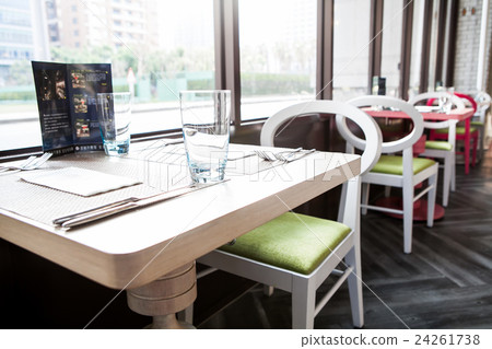 Le mu RELAX French dining pub 24261738