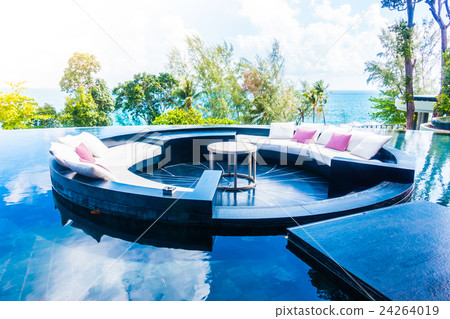 Outdoor patio 24264019