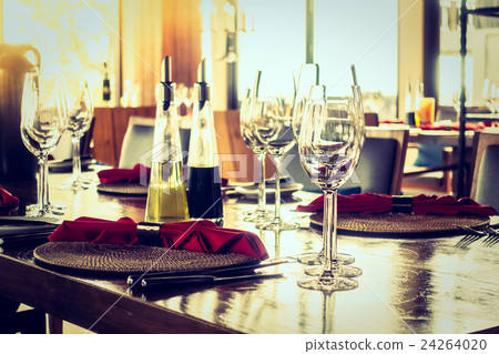 Table setting 24264020