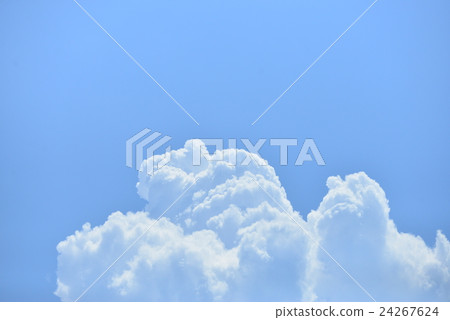 Ice cloud of blue sky 24267624