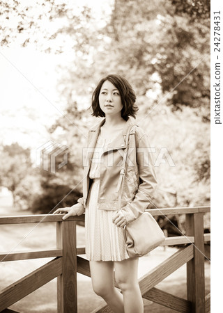 Sepia Female Portrait 24278431