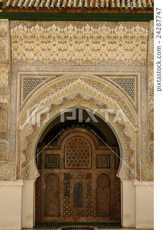 Detail of the beautiful tile mosaic decoration Detail of the beautiful tile mosaic decoration 24287747