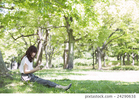 young woman young woman 24290638
