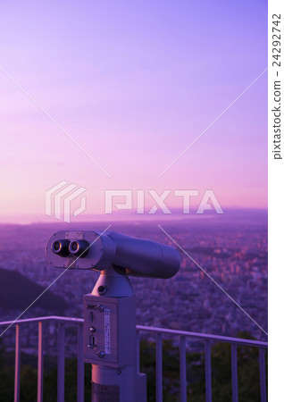 日落染色的投幣式望遠鏡(札幌山宮城) 日落染色的投幣式望遠鏡(札幌山宮城) 24292742