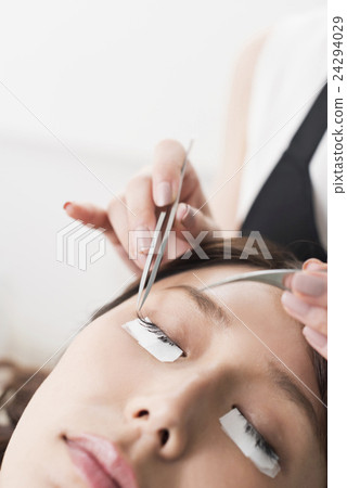 睫毛延長 24294029