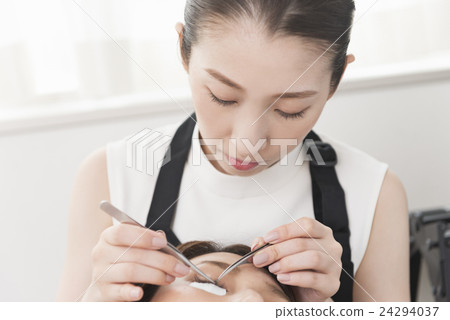 睫毛延長 24294037