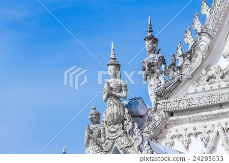 Buddhist Buddhist 24295653