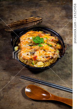 Baked shrimp vermicelli  24325458
