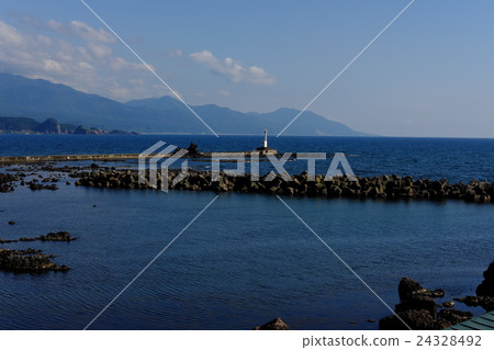 Fukaura的燈塔和Shirakami山 24328492