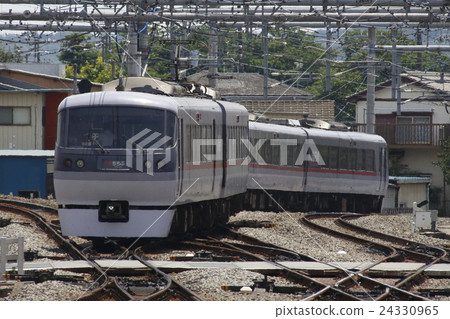 Limited express Chichibu (10000 series) on the Seibu Ikebukuro Line Limited express Chichibu (10000 series) on the Seibu Ikebukuro Line 24330965