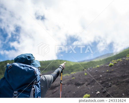 Climbing 24331624