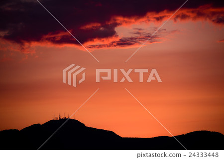 內陸日落（北山道Tezayama山的剪影） 24333448