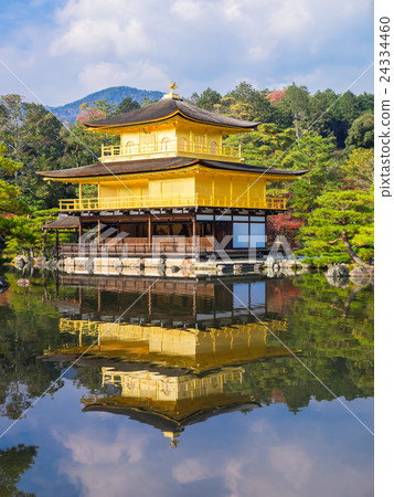 秋天金閣寺 24334460