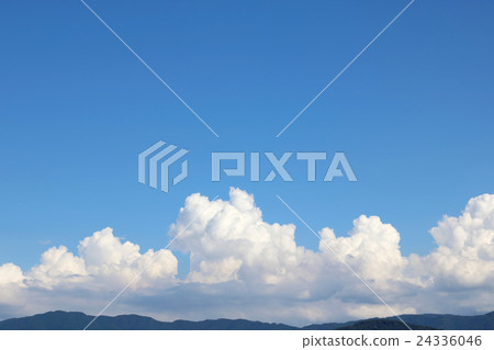 藍天和雲彩 藍天和雲彩 24336046