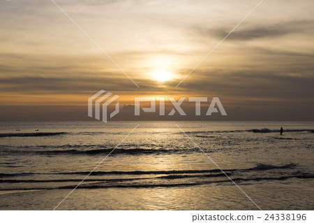 巴厘島庫塔海灘日落 24338196