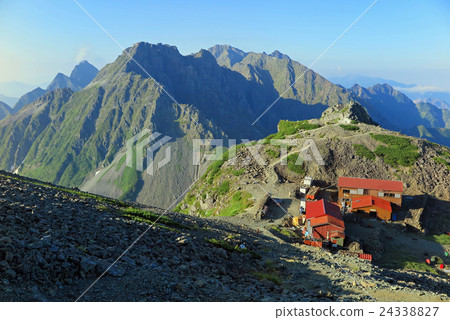 Hotakodake-dake over the Kiretto from Minamidake 24338827