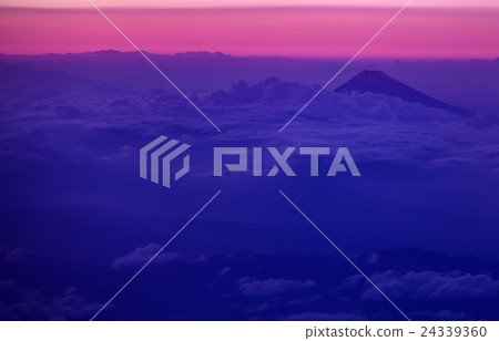 Sea of clouds at dusk and Mt. Fuji aerial photograph 24339360