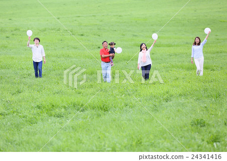 Three generation family Three generation family 24341416