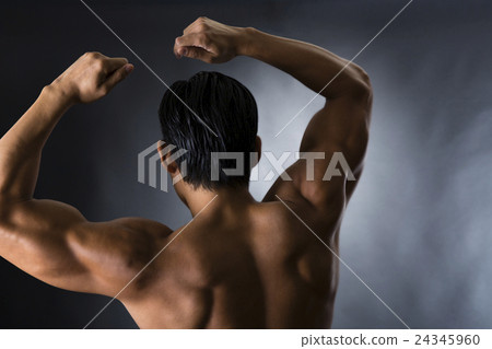 強大的男人 強大的男人 24345960