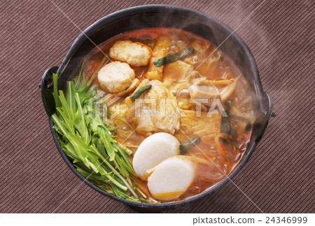 火鍋菜色：滾燙火鍋、泡菜火鍋、紅卡拉火鍋圖片素材 24346999