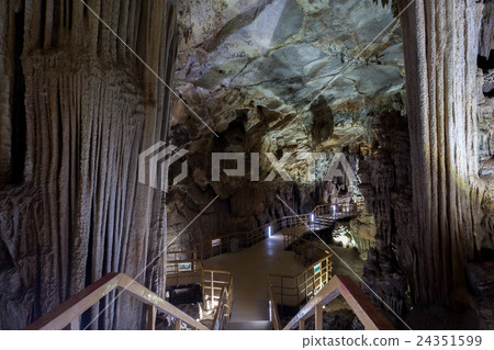 Thien Son Caves of Fong Nha-Kevin National Park in Vietnam registered as a World Heritage Site Thien Son Caves of Fong Nha-Kevin National Park in Vietnam registered as a World Heritage Site 24351599