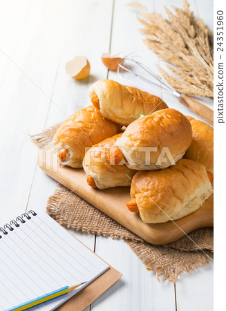 Sausage bread. Sausage bread. 24351960