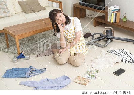 A housewife who can not be tidied up 24364926