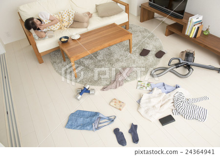 A housewife who can not be tidied up A housewife who can not be tidied up 24364941