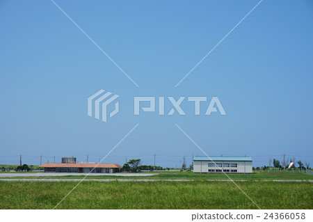 Iejima機場航站樓。即沖繩縣的村莊 Iejima機場航站樓。即沖繩縣的村莊 24366058