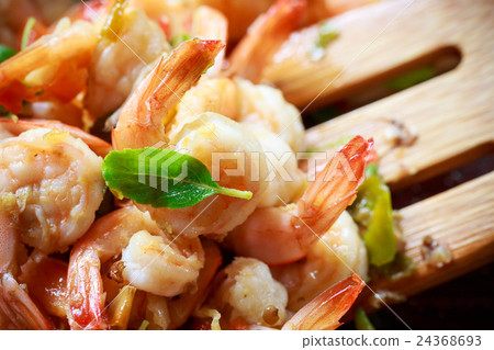 close up prawns spicy with hot basin 24368693