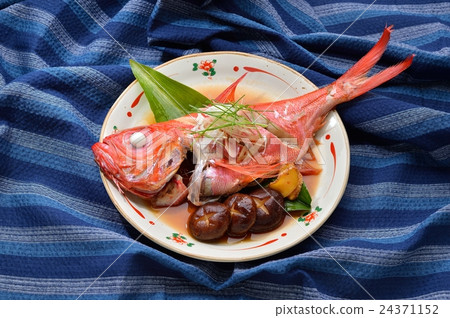 Domestic gold eye snapper (Kimmedai), boiled fish dish. Boiled fish, Japanese food. Domestic gold eye snapper (Kimmedai), boiled fish dish. Boiled fish, Japanese food. 24371152