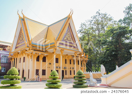 The royal palace in Phnom Penh, Cambodia. The royal palace in Phnom Penh, Cambodia. 24376045
