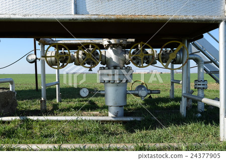 The Oil well The Oil well 24377905
