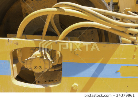 Industrial hydraulic pipe system with valves 24379961