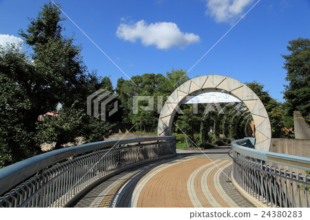 Arch shaped entrance of Yokohama · Yamashita Park 24380283