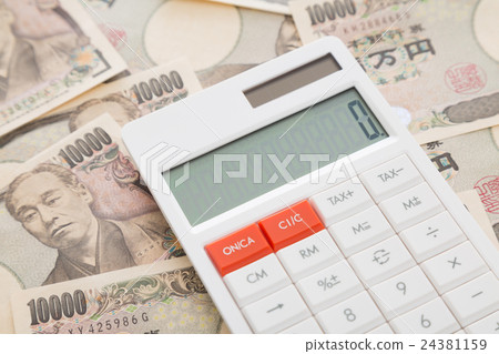 計算器和10000日元財務圖像 計算器和10000日元財務圖像 24381159