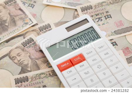 計算器和10000日元財務圖像 24381282