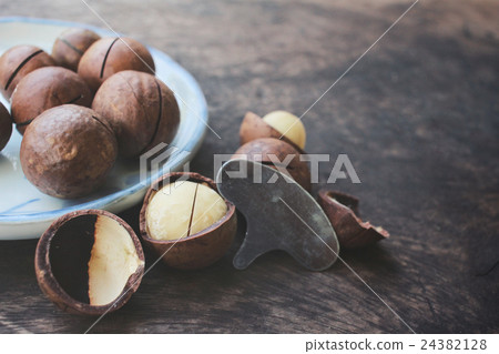 Macadamia nuts Macadamia nuts 24382128