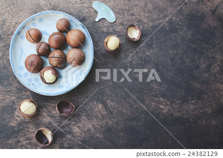 Macadamia nuts Macadamia nuts 24382129