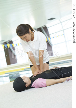 The pool The pool 24384133