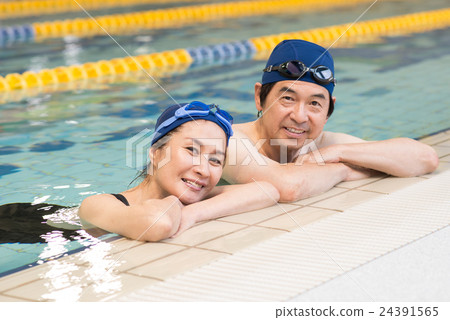 資深夫婦體育俱樂部圖像 資深夫婦體育俱樂部圖像 24391565