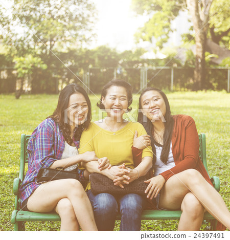 Daughter Mother Adorable Affection Casual Life Concept Daughter Mother Adorable Affection Casual Life Concept 24397491