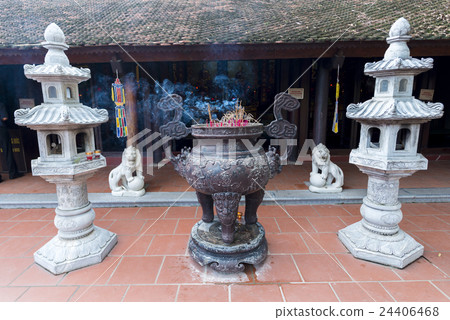 incensory at tran quoc pagoda 24406468