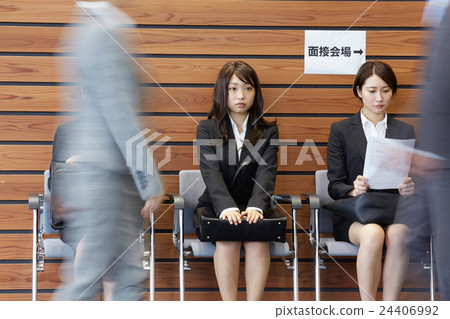 Job hunting interview image Job hunting interview image 24406992