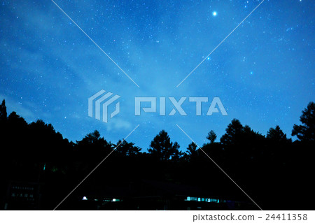 天狗架的滿天星斗的天空 天狗架的滿天星斗的天空 24411358