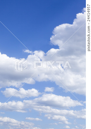  Blue sky and clouds 24414957