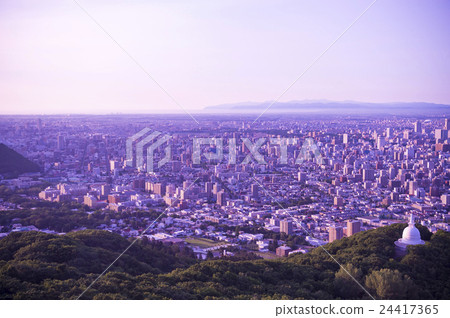 從山索道（佛塔塔+日落）的札幌美和風景 24417365