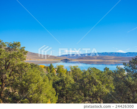 Topaz Lake , Nevada . Topaz Lake , Nevada . 24426300