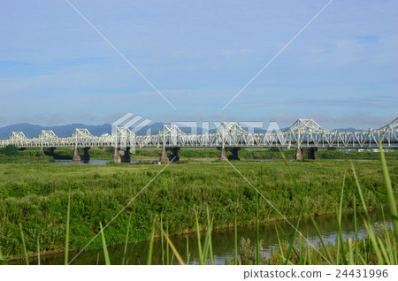 Niigata Nagaoka Chosei bridge and Shinano river Niigata Nagaoka Chosei bridge and Shinano river 24431996