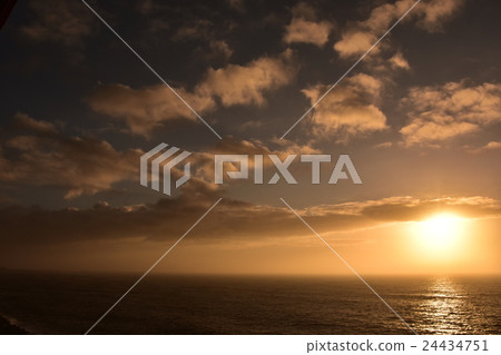 茨城縣的天空和日出的大海 茨城縣的天空和日出的大海 24434751